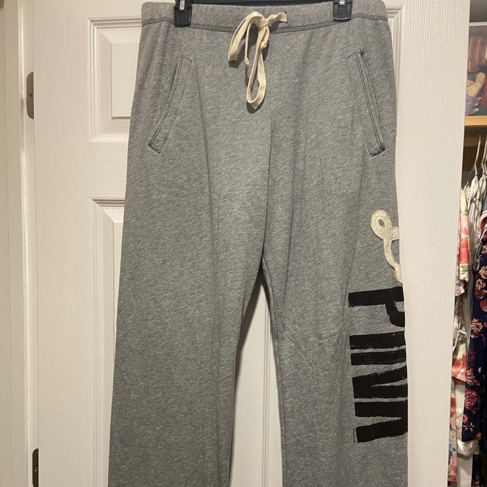 Women’s sweatpants